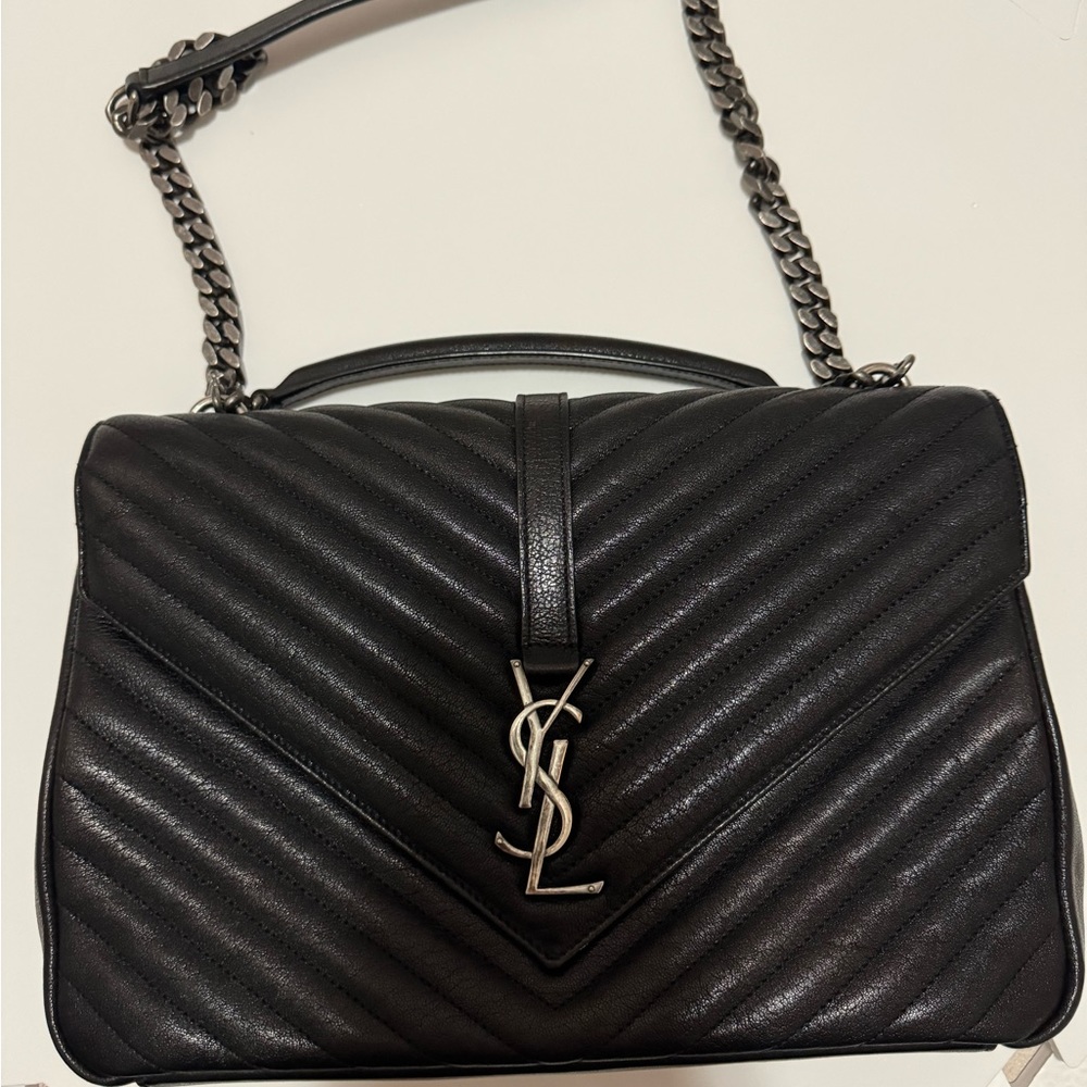 Saint Laurent
COLLEGE MEDIUM IN QUILTED LEATHER - BLACK - Picture 2 of 5